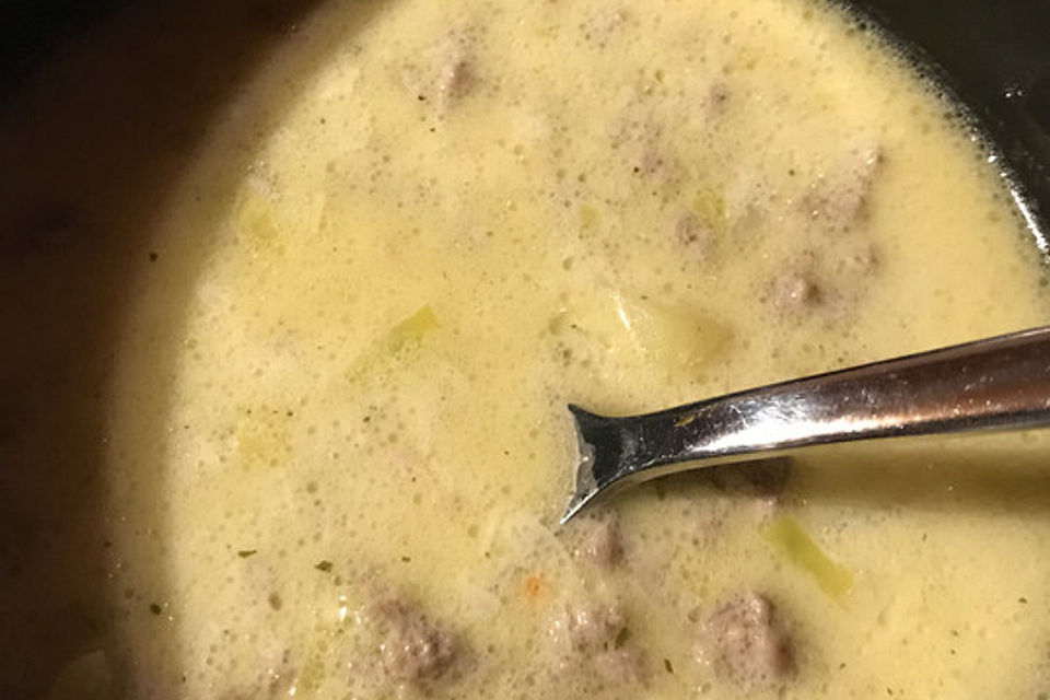 Hackfleisch-Lauch-Suppe