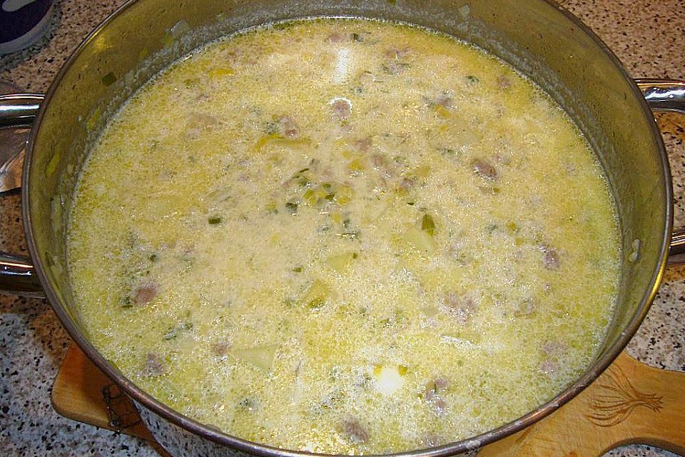 Hackfleisch-Lauch-Suppe