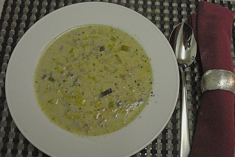 Hackfleisch-Lauch-Suppe