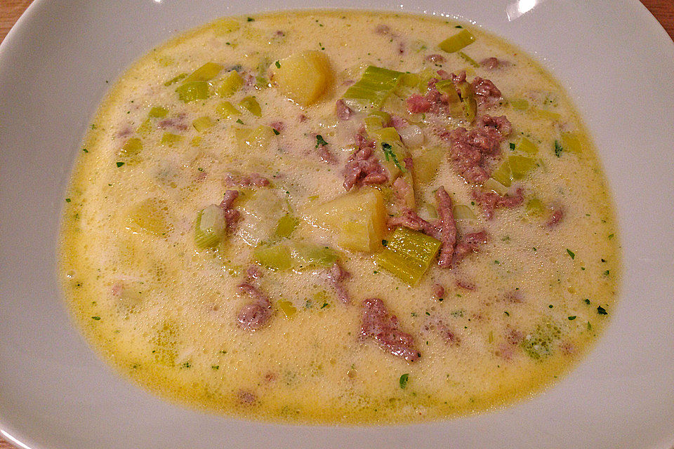 Hackfleisch-Lauch-Suppe