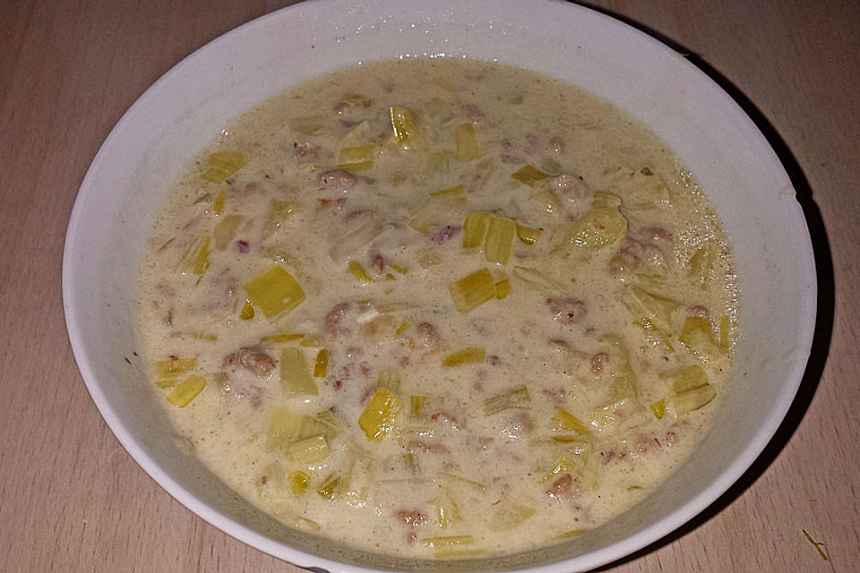 Hackfleisch-Lauch-Suppe