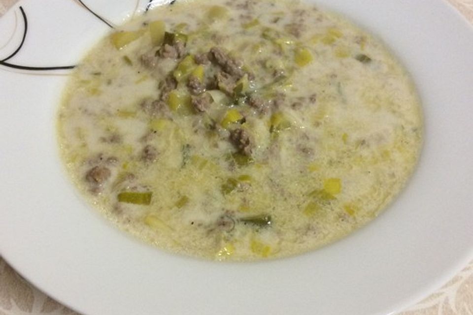 Hackfleisch-Lauch-Suppe