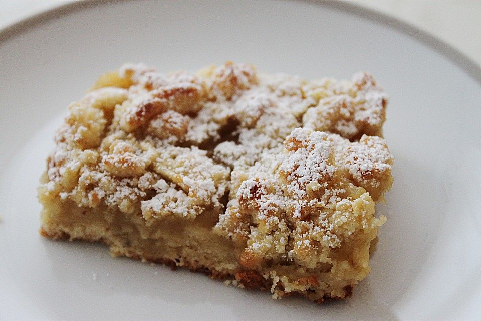 Einfacher Apfelmus - Streuselkuchen