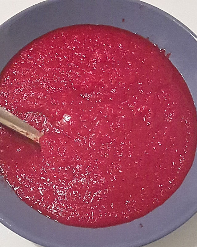 Rote Bete - Suppe mit Paprika