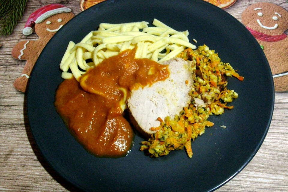 Schweinebraten mit Möhren - Macadamia - Kruste