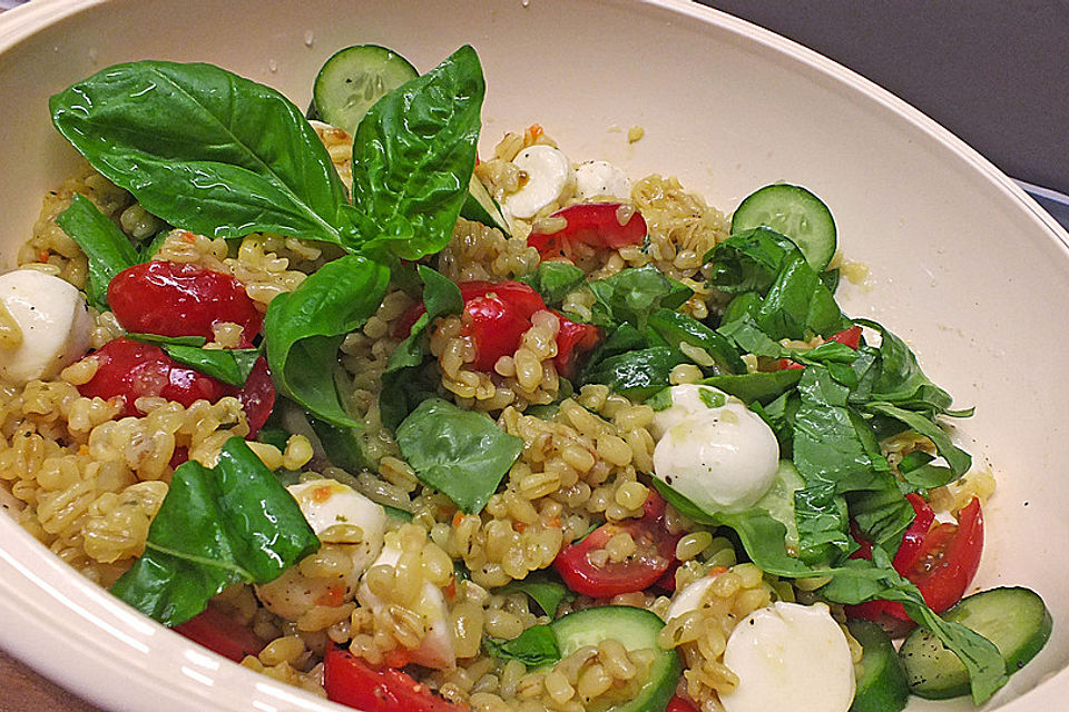 Tomaten-Mozzarella-Salat mit Ebly