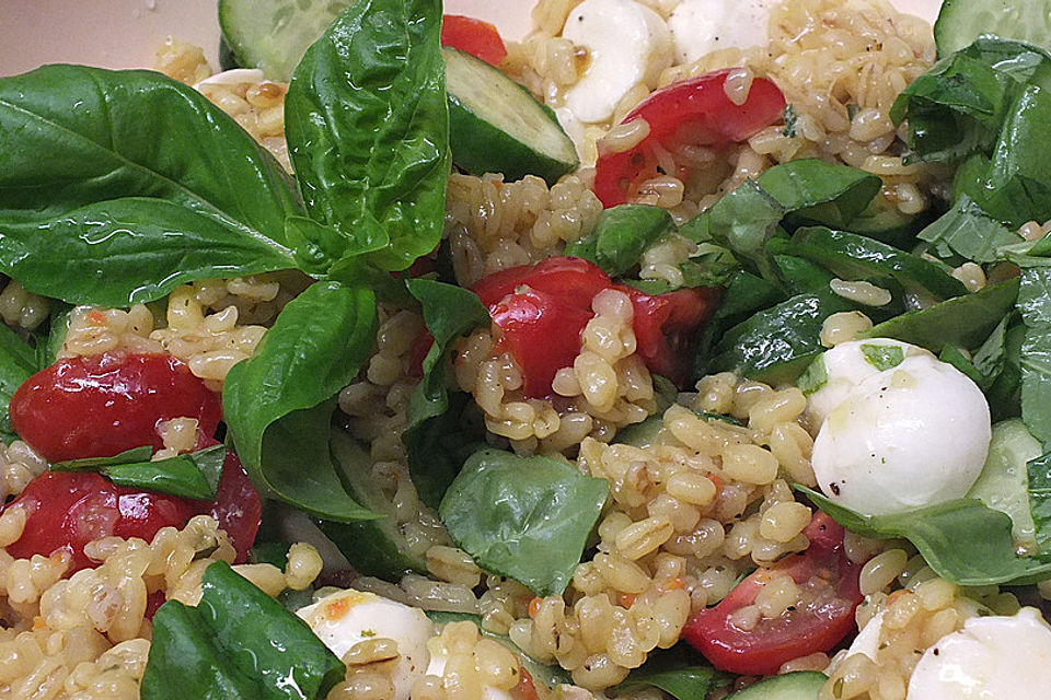 Tomaten-Mozzarella-Salat mit Ebly