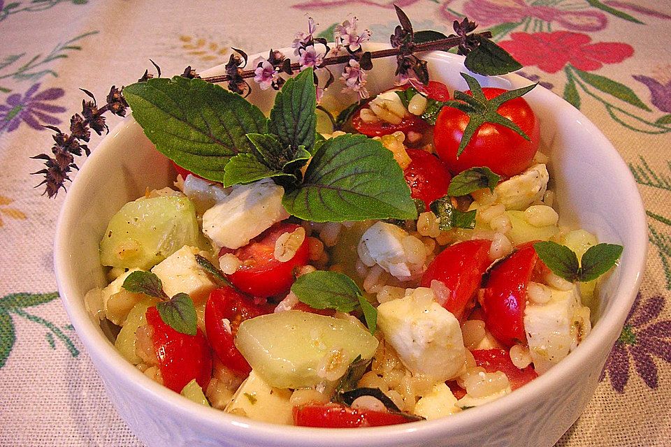 Tomaten-Mozzarella-Salat mit Ebly