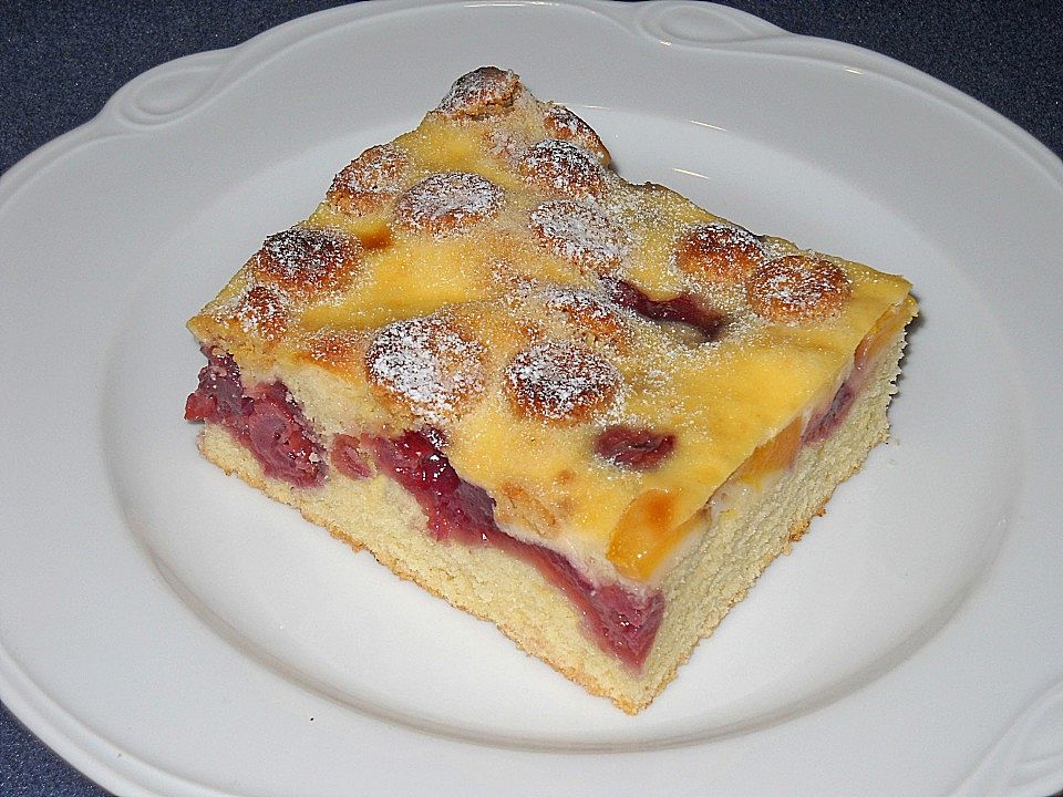 Kirsch - Pfirsich - Blechkuchen mit Amarettini - Schmandguss - Kochen ...