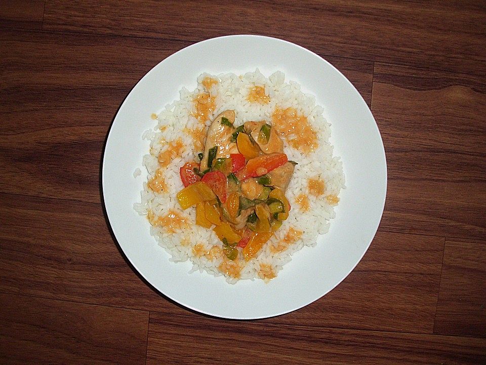 Paprika Hähnchen mit Curry und Kokos von Gittili Chefkoch
