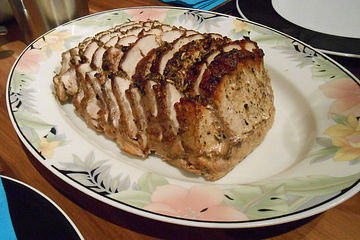 Schweinebraten mit Kräuterkruste