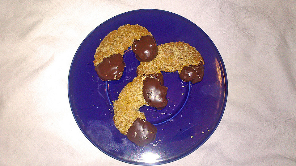 Walnusskipferl von kejakeja Walnusskipferl von kejakeja