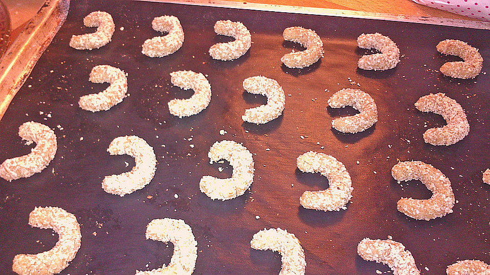 Walnusskipferl von kejakeja Walnusskipferl von kejakeja