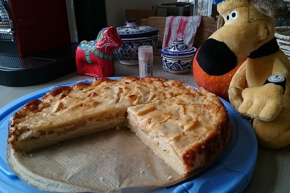 Apfelkuchen mit Marzipan - Guss vom Blech