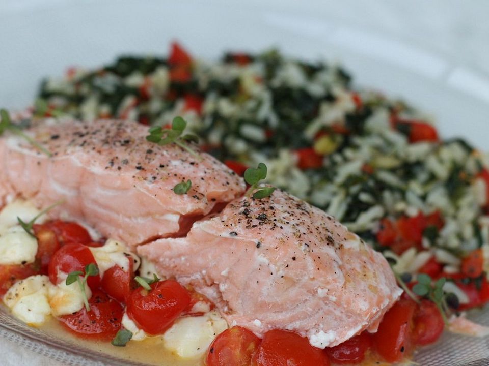 Gegrillter Lachs mit warmem Tomatensalat auf Spinatreis von ohoboho ...