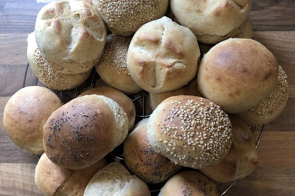 Dinkelbrötchen Dinkelbrötchen