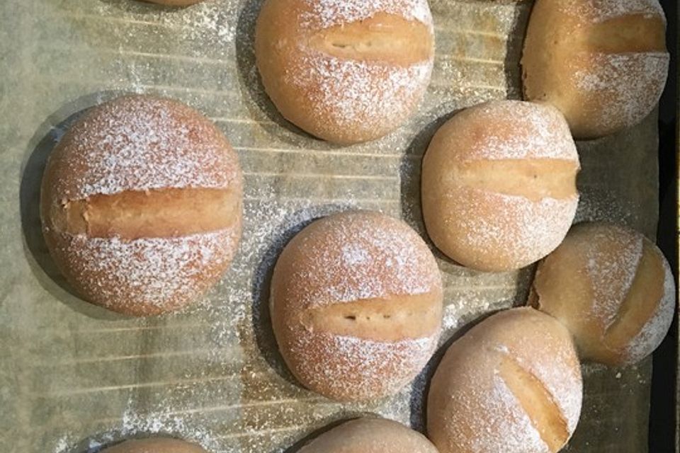 Dinkelbrötchen Dinkelbrötchen