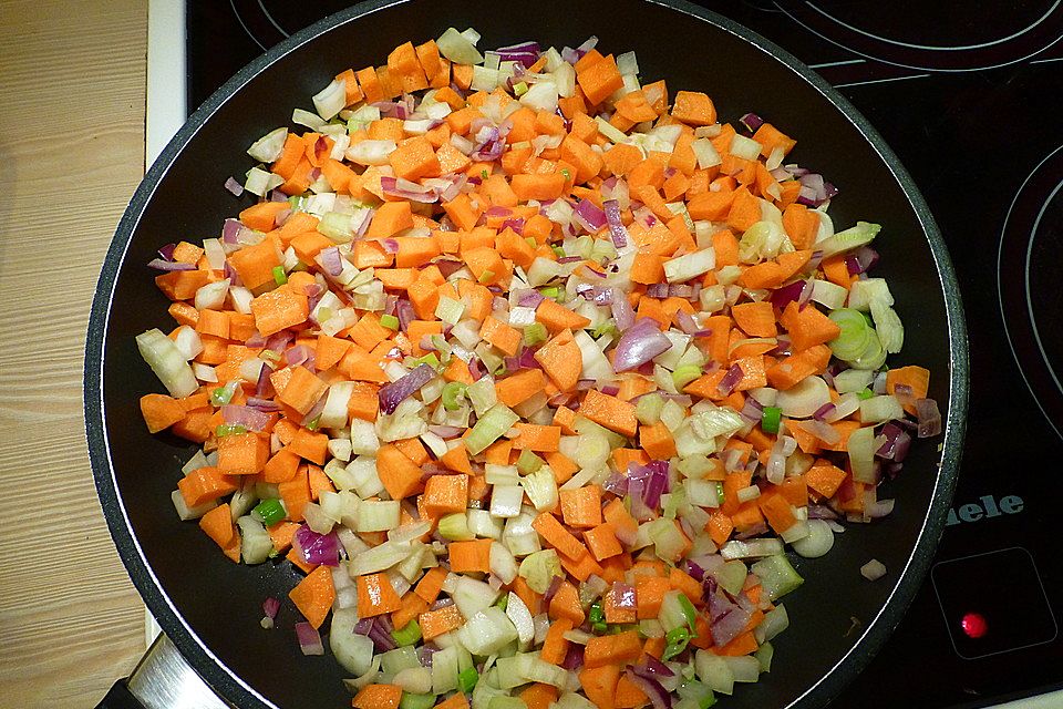 Sanft gegarter Lachs auf Möhren-Orangen-Fenchel-Gemüse