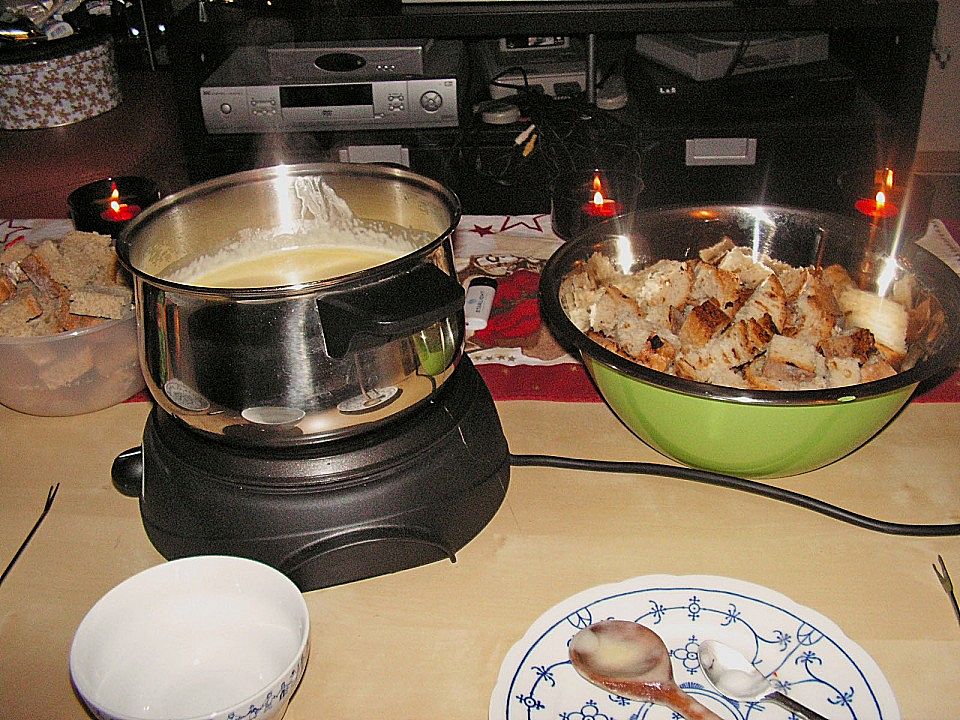 Schweizer Käsefondue mit Paprikaschnecken von LisasKüche| Chefkoch