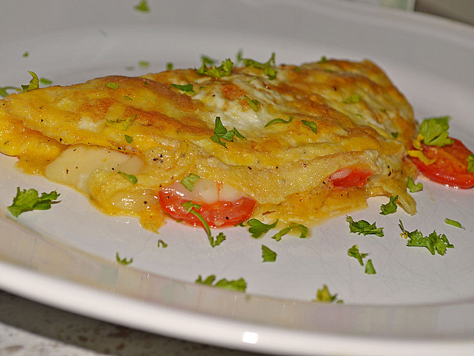 Omelett mit Tomaten und Käse von kadderle| Chefkoch