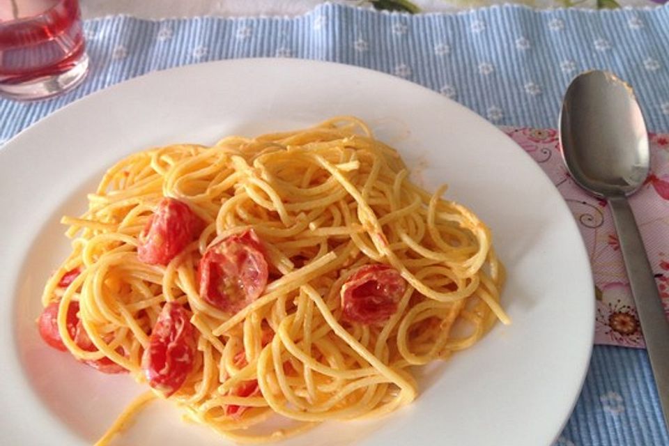 Spaghetti mit würziger Brunch - Sauce