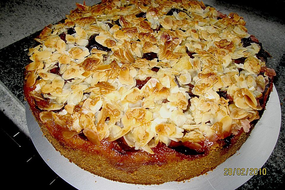 Mandel - Knusperkuchen mit  Zwetschgen