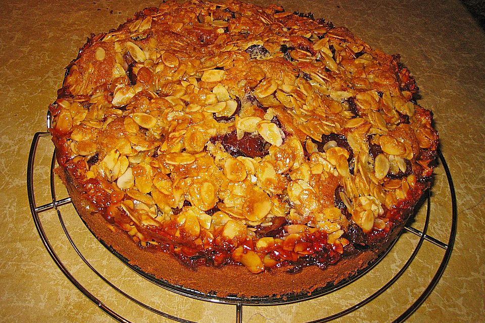 Mandel - Knusperkuchen mit  Zwetschgen