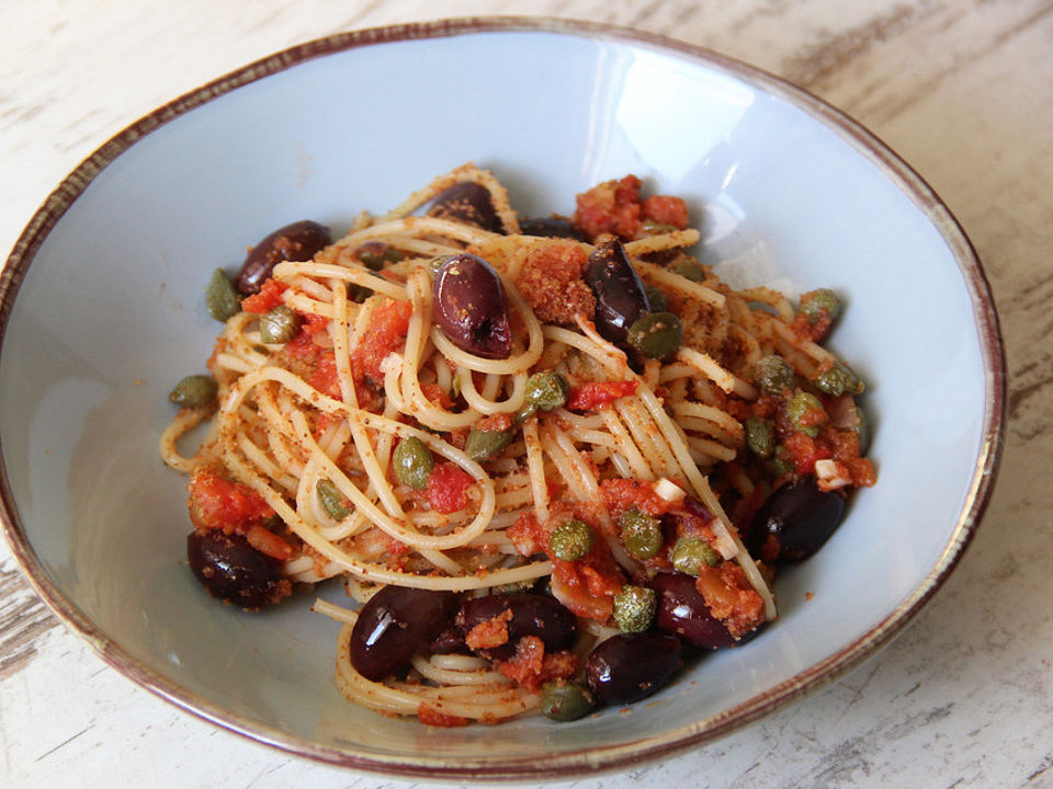 Spaghettini mit Oliven und Kapern von Stiermädchen| Chefkoch