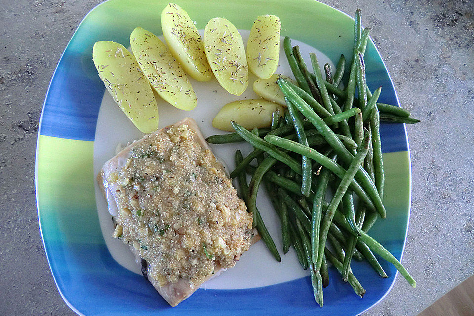 Wildlachsfilet mit Walnusskruste