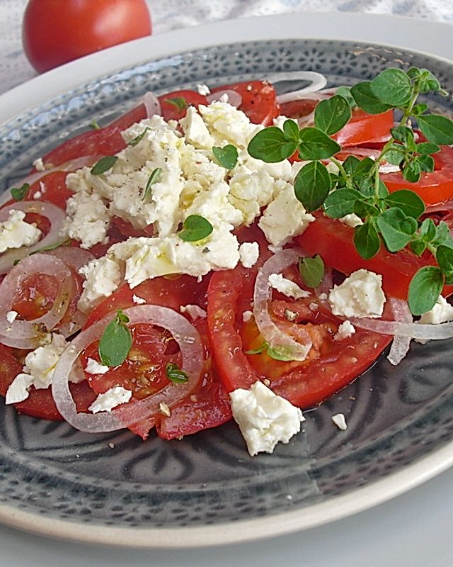 Tomatensalat mit Feta - Käse