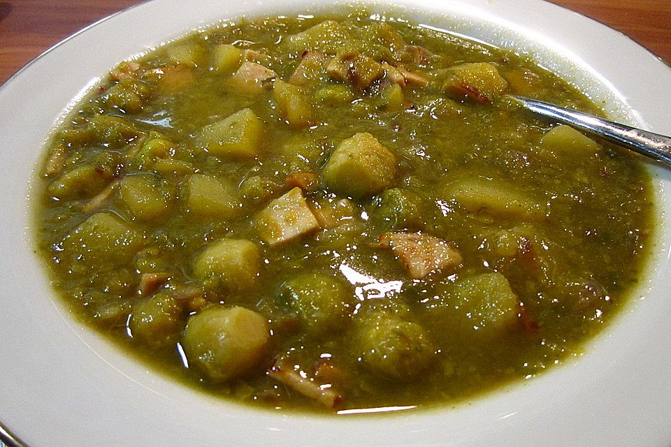 Rosenkohlsuppe mit Lauch