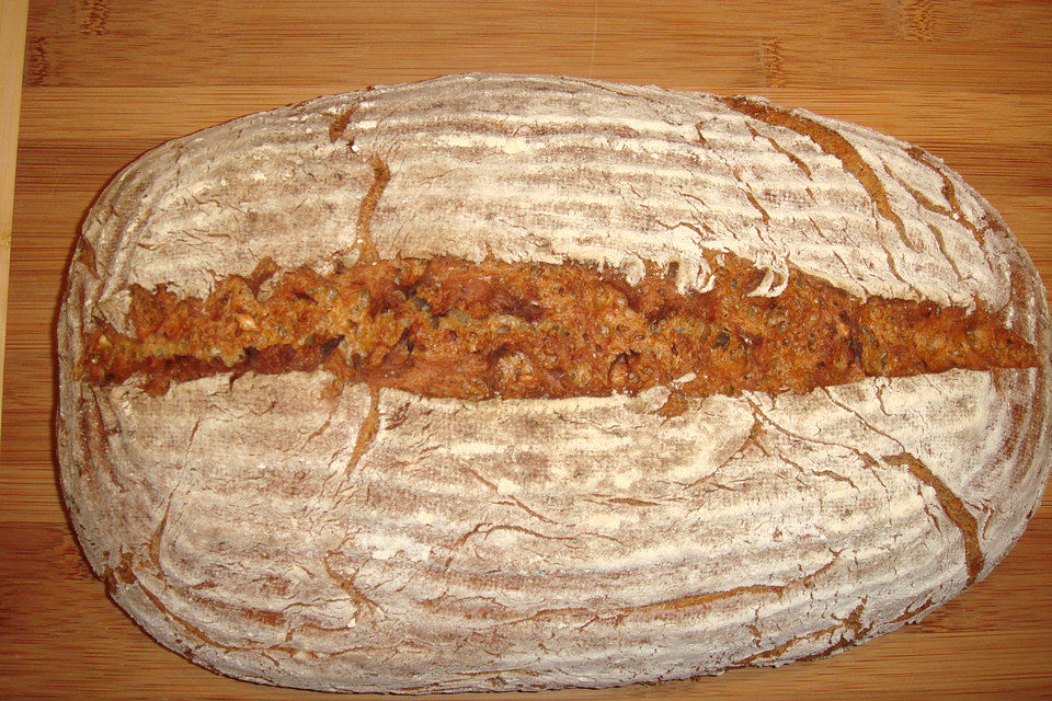 4 Kornbrot mit Hafer und Sauerteig