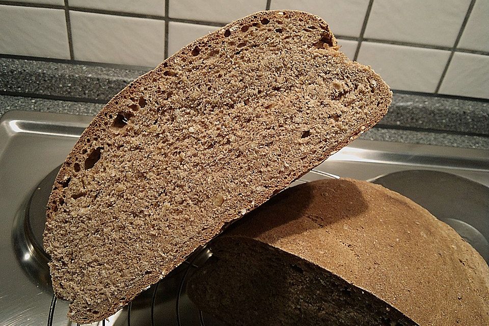 4 Kornbrot mit Hafer und Sauerteig