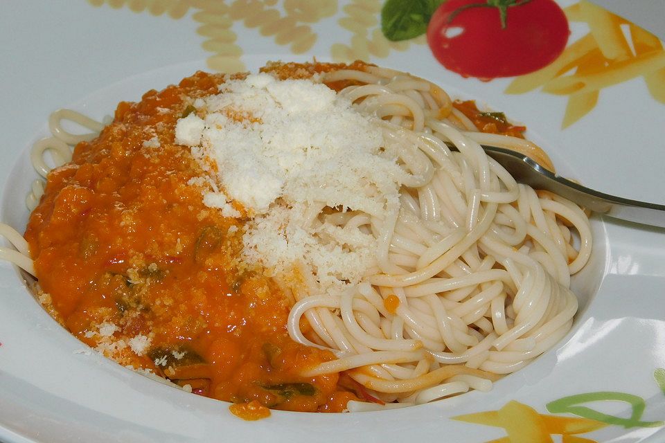 Spaghetti mit roter Linsensauce