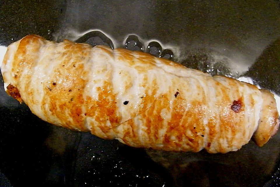 Putenröllchen mit Käsefüllung Putenröllchen mit Käsefüllung