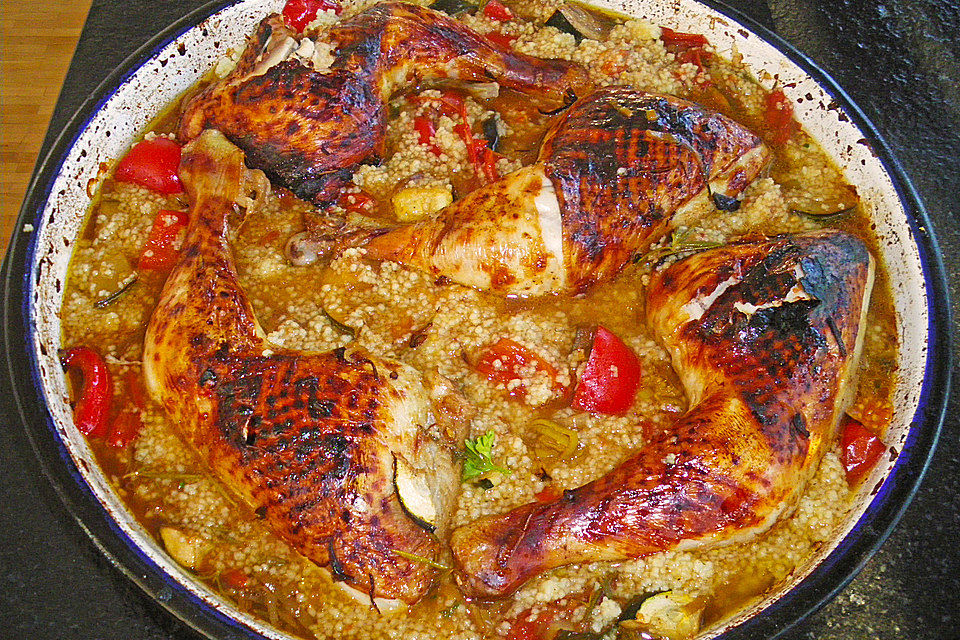 Couscous mit Hähnchen in mediterraner Sauce