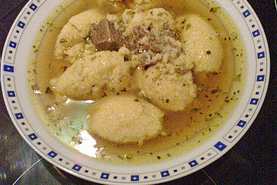 Grießklößchensuppe