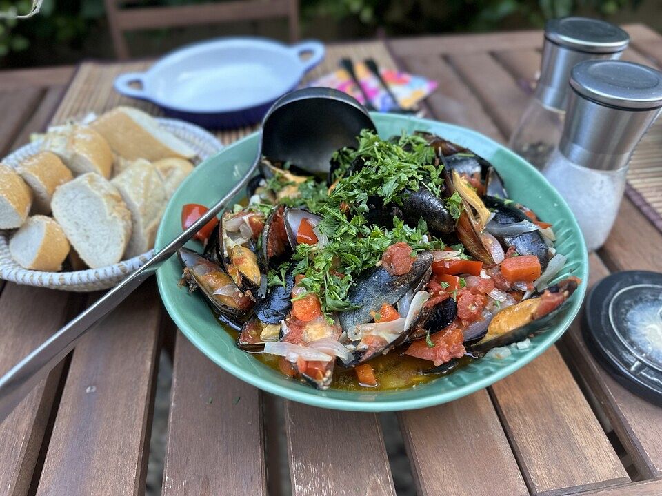 Miesmuscheln in Tomatensoße auf italienische Art von Tibby| Chefkoch