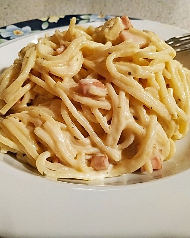 Sayas leichte Spaghetti Carbonara
