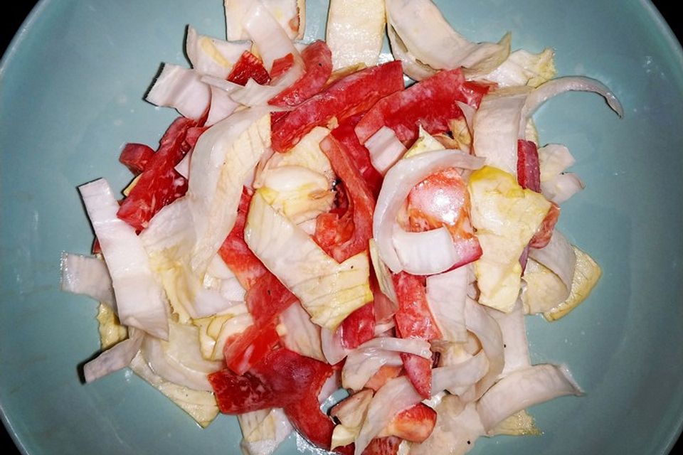 Paprika-Chicorée-Salat