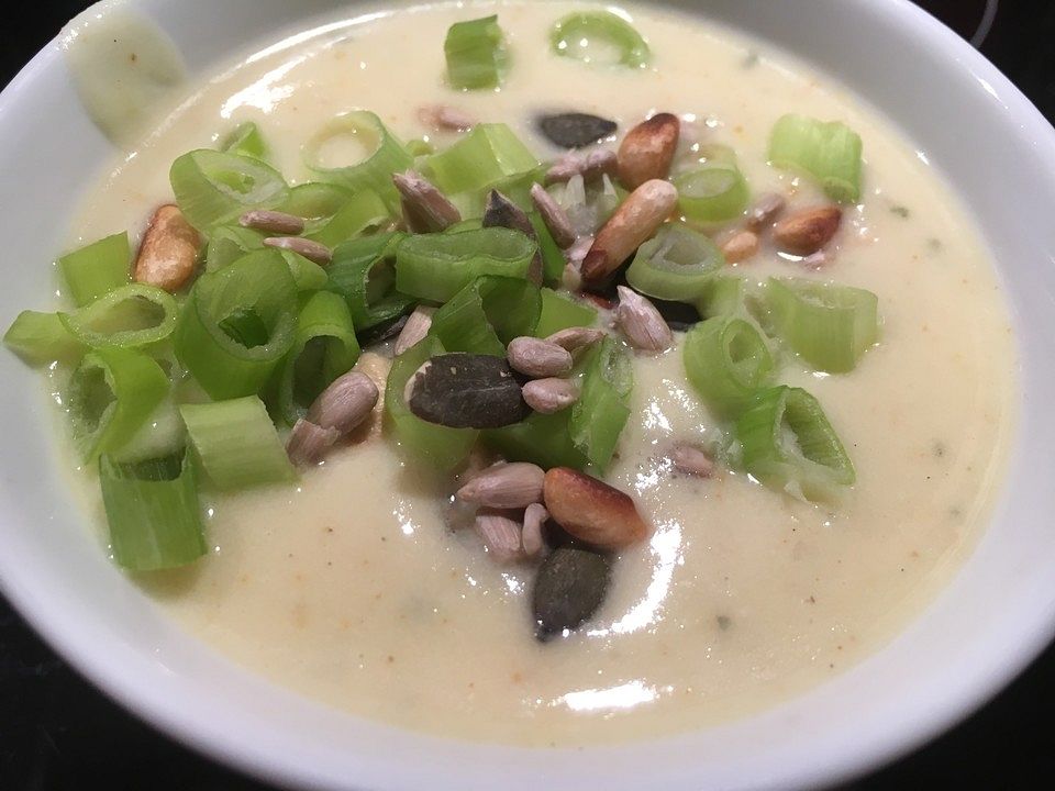 Weisse Ruben Cremesuppe Mit Ziegenfrischkase Von Vanzi7mon Chefkoch