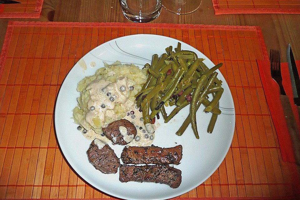 Tournedos mit Bourbonrahmsoße und grünem Pfeffer