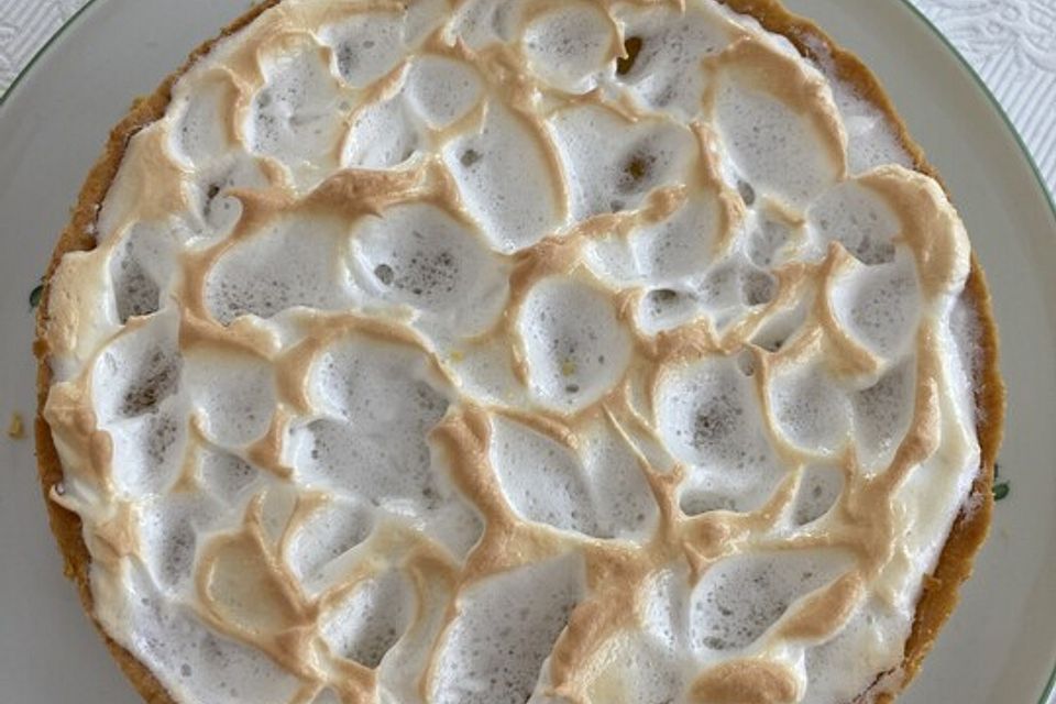 Zitronencremekuchen mit Baiser