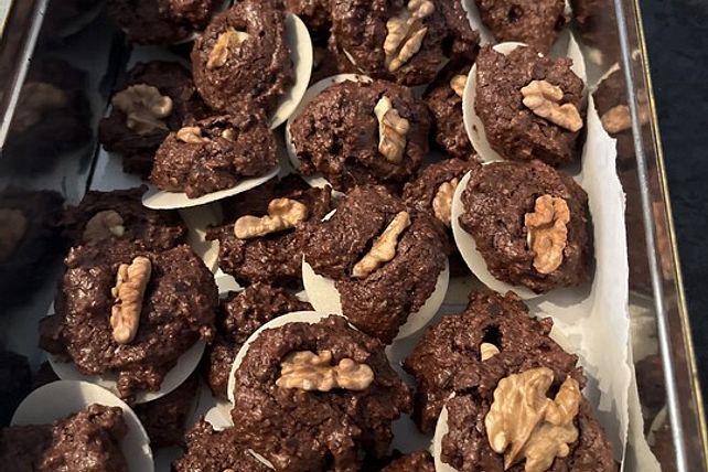 Walnuss-Makronen mit Schokolade von Lilliane| Chefkoch Walnuss-Makronen mit Schokolade von Lilliane| Chefkoch