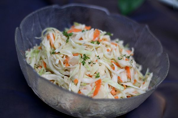 Zarter Weißkrautsalat Nach Bayrischer Art Aus Der Winterküche