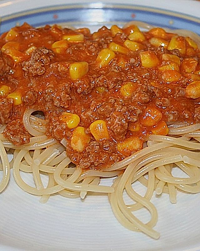 Spaghettisoße mit Hack und Mais