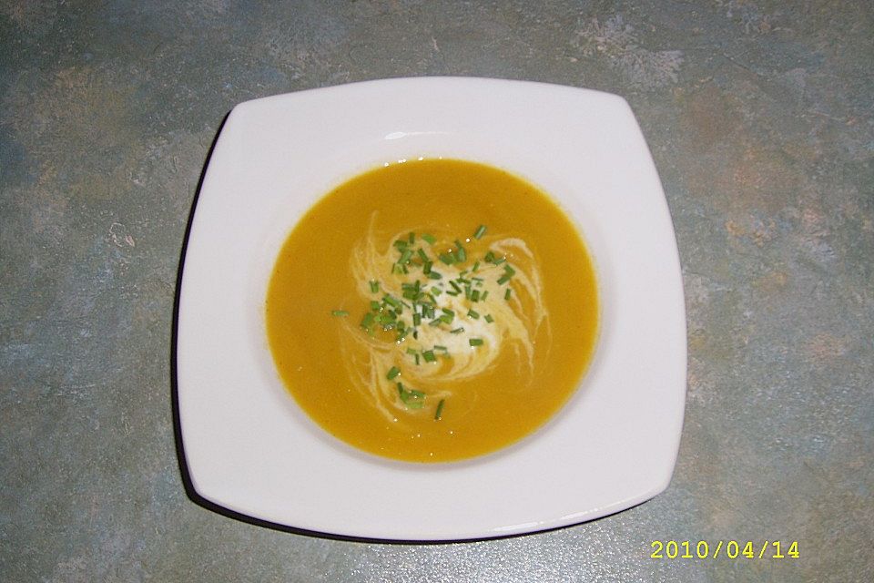 Karotten - Apfel - Ingwer - Samtsuppe