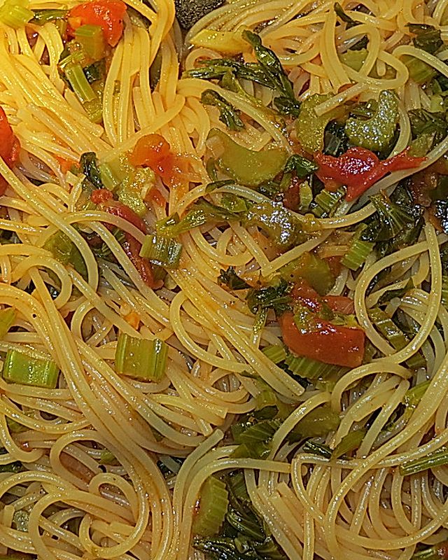 Spaghetti mit Sellerie - Sugo
