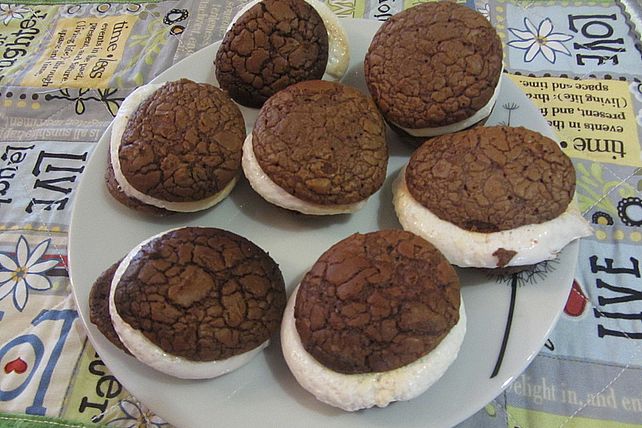 Schokoladenkuchen - Sandwich mit Marshmallowfüllung von Pumpkin-Pie ...