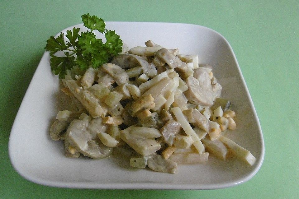 Curryeiersalat mit Spargel und Champignons